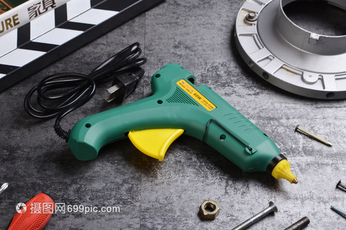 熱熔膠槍 不可或缺的工業與家庭勞保用品